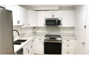 500 Bayview Dr 230, Sunny Isles Beach, FL 33160 - MLS#A11875453