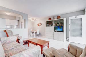 800 Sw 10th Ter 20t Hallandale Beach, FL 33009 - MLS#A11875474