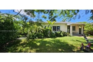 7430 SW 34th St, Miami, FL 33155 - MLS#A11875493