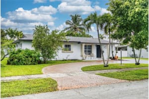 12300 SW 28th St, Miami, FL 33175 - MLS#A11875497