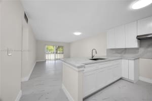 7915 Camino Real N-101, Miami, FL 33143 - MLS#A11875523