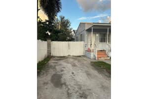 9125 Nw 33rd Ct Rd Miami, FL 33147 - MLS#A11875561