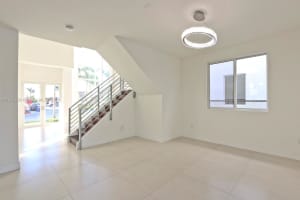 9745 NW 75th Ter 9745, Doral, FL 33178 - MLS#A11875568