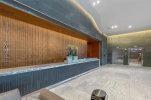 88 Sw 7th St 2204, Miami