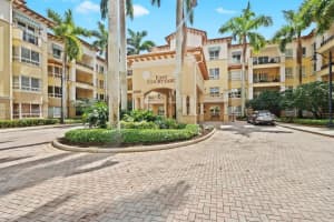 16101 Emerald Estates Dr 138, Weston
