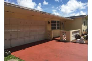 5221 Washington St, Hollywood, FL 33021 - MLS#A11875623