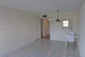 220 SW 9th Ave 211, Hallandale Beach, FL 33009 - MLS#A11875655