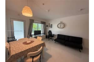 801 15th St 202, Miami Beach