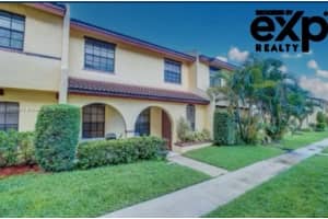 2627 NW 47th Ter 206, Lauderdale Lakes, FL 33313 - MLS#A11875672