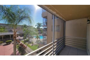 406 Nw 68th Ave 304, Plantation