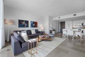 88 SW 7th St 3707, Miami, FL 33130 - MLS#A11875705