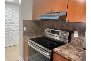 8180 Geneva Ct 326 Doral, FL 33166 - MLS#A11875709