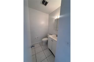4050 NE 12th Ter 18-1, Oakland Park, FL 33334 - MLS#A11875712