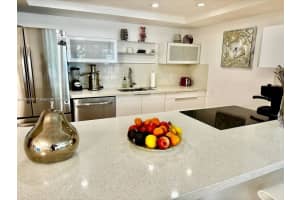 1001 Three Islands Blvd 31, Hallandale Beach