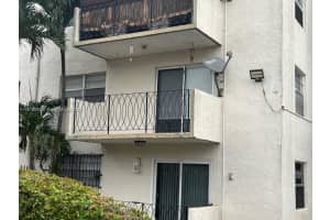 633 S Royal Poinciana Blvd A212, Miami Springs, FL 33166 - MLS#A11875851