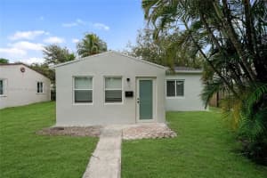 2431 Coolidge St, Hollywood, FL 33020 - MLS#A11875859