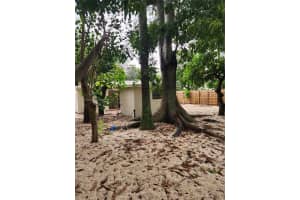 MLS# A11875873, North Miami, Florida 33168