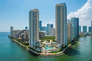 848 Brickell Key Dr 3803, Miami
