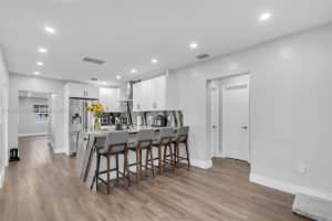 431 NE 163rd St, Miami, FL 33162 - MLS#A11875930
