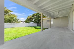 2722 Nw 4th St Miami, FL 33125 - MLS#A11875939
