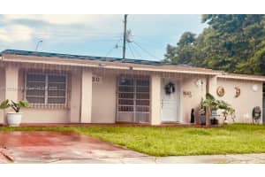 630 E 14th St, Hialeah