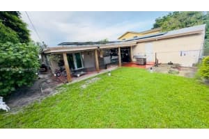 630 E 14th St, Hialeah, FL 33010 - MLS#A11875944