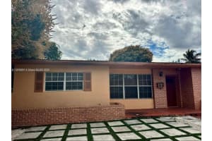 1020 NE 179th St, North Miami Beach, FL 33162 - MLS#A11875997