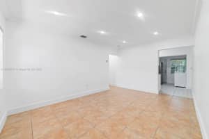 17380 NE 4th Pl 17382, North Miami Beach, FL 33162 - MLS#A11876017