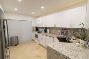 5775 NW 109 Ave 11, Doral, FL 33178 - MLS#A11876036