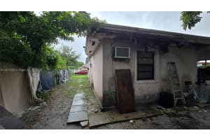 2927 Nw 99th St Miami, FL 33147 - MLS#A11876059