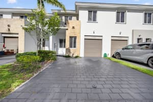 17606 Sw 149th Pl 17606 Miami, FL 33187 - MLS#A11876065