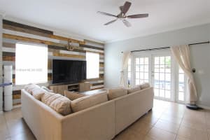 1035 Nw 7th Ter Fort Lauderdale, FL 33311 - MLS#A11876067