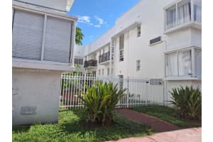 320 80th St 10, Miami Beach, FL 33141 - MLS#A11876091