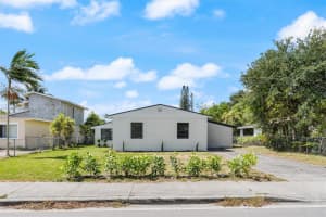 3230 Taft St, Hollywood, FL 33021 - MLS#A11876099