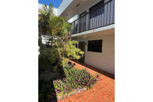1300 W 41st St 102, Hialeah, FL 33012 - MLS#A11876116
