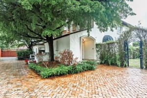 2317 Sw 23rd St, Miami
