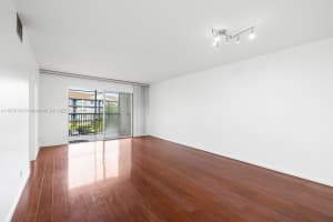 650 Sw 124th Ter 303p Pembroke Pines, FL 33027 - MLS#A11876123