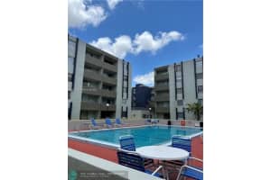 10000 NW 80th Ct 2261, Hialeah Gardens, FL 33016 - MLS#A11876137