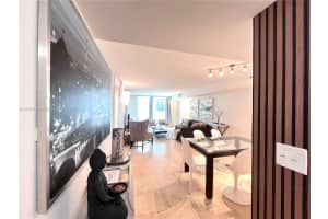 1200 Brickell Bay Dr 2809, Miami