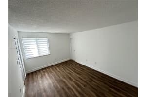 10300 NW 9th St Cir 204, Miami, FL 33172 - MLS#A11876202