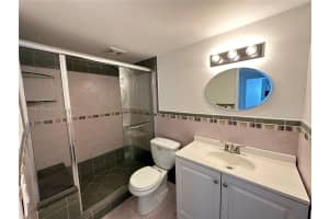 10300 NW 9th St Cir 204, Miami, FL 33172 - MLS#A11876202