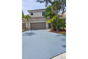 13012 Nw 8th St, Pembroke Pines