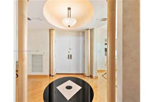 300 S Pointe Dr 3504, Miami Beach, FL 33139 - MLS#A11876264