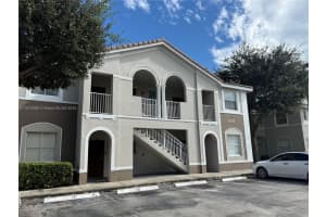 1663 Se 27th Dr 105, Homestead