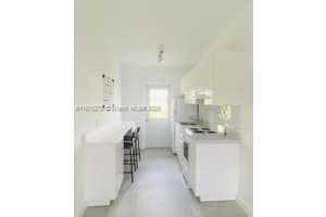 2001 NE 167th St 2, North Miami Beach, FL 33162 - MLS#A11876273