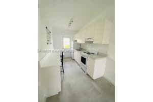 2001 NE 167th St 2, North Miami Beach, FL 33162 - MLS#A11876273