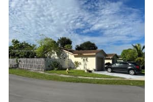 9604 Nw 49th St . Sunrise, FL 33351 - MLS#A11876282