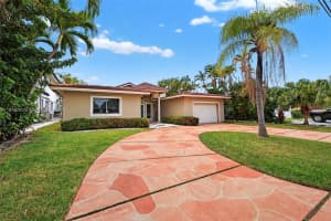 317 S Riverside Dr, Pompano Beach, FL 33062 - MLS#A11876293