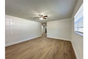 106 NW 1st St, Hallandale Beach, FL 33009 - MLS#A11876317