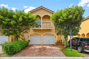 16620 Sw 70th St, Miami